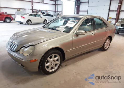 2004 Mercedes-Benz C 320 4Matic z USA, uszkodzony, nr VIN WDBRF84J84F533223